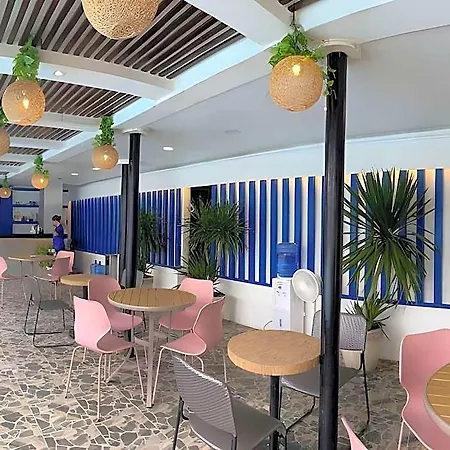 Hotel The Mir