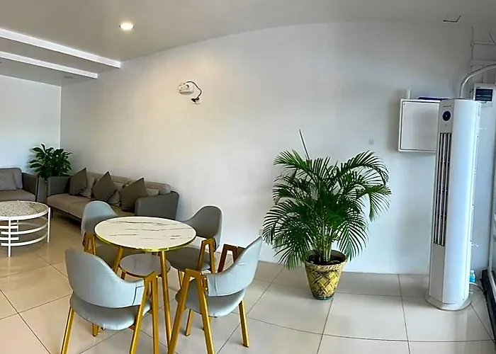 Hotel The Mir